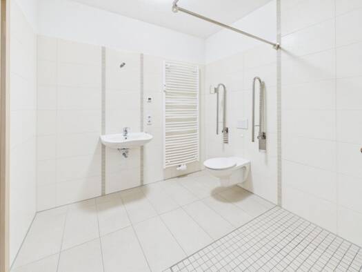 Wohnung zur Miete 374 € 2 Zimmer 64,6 m² EG Sonnenstr. 36 Sonnenberg Chemnitz 09130