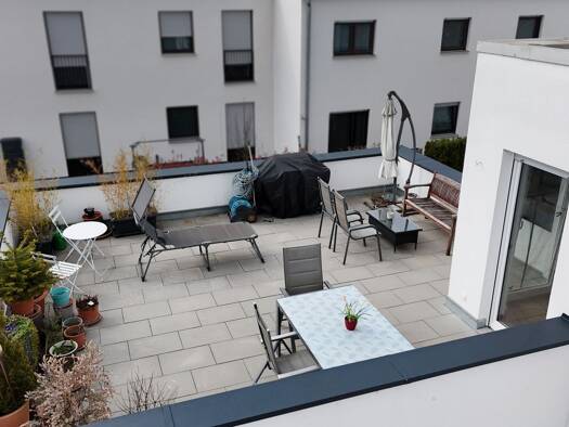 Penthouse zur Miete 1.200 € 4 Zimmer 111,8 m² frei ab 15.09.2026 Teublitz 93158