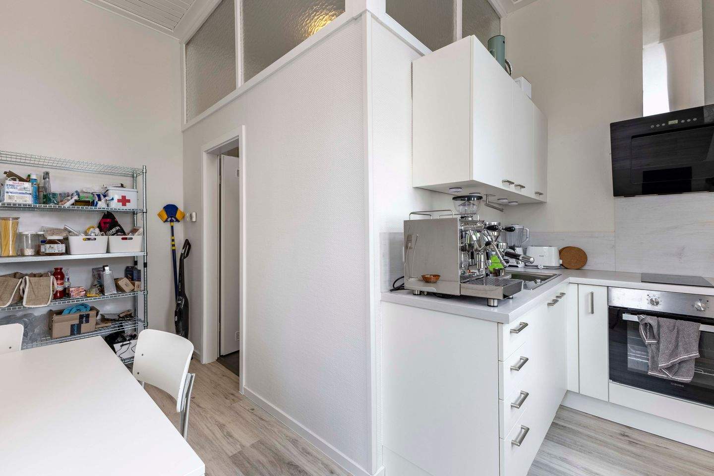 Trier-City: Charmantes 1 ZKB - Appartment mit ca. 40 m² WFL und Einbauküche in zentraler Lage – Trier – Vorschaubild 9