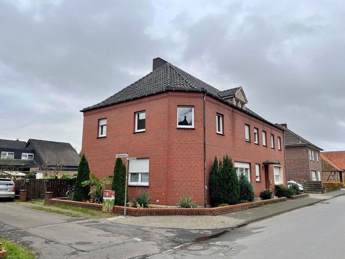 Mehrfamilienhaus zum Kauf 365.000 € 8 Zimmer 258 m²<br/>Wohnfläche 964 m²<br/>Grundstück Hauenhorst Rheine 48432