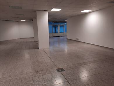 Ladenfläche zur Miete provisionsfrei 4,50 € 2 Zimmer 283,5 m² Verkaufsfläche Bornaer Straße 150 Borna-Heinersdorf Chemnitz 09114