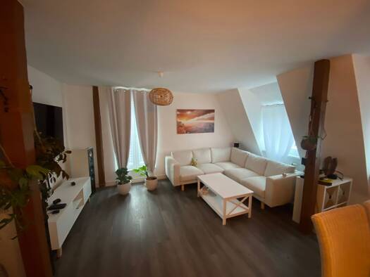 Wohnung zur Miete 660 € 3 Zimmer 77 m² Zetel Zetel 26340