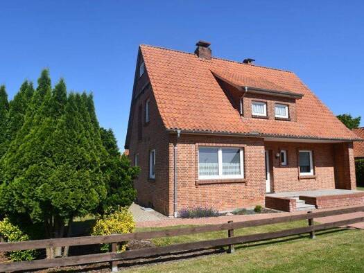 Einfamilienhaus zum Kauf 95.000 € 5 Zimmer 111 m² 1.361 m² Grundstück Twistringen 27239