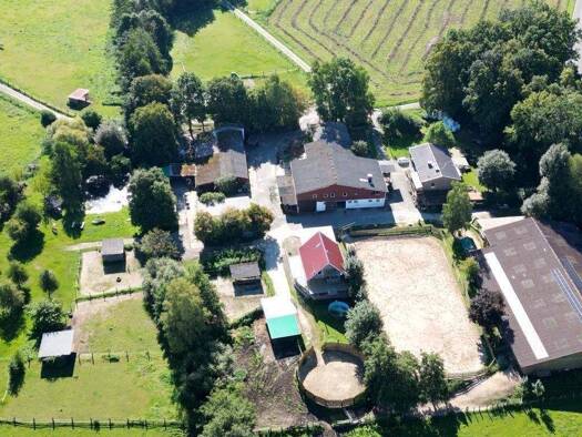 Land-/Forstwirtschaft zum Kauf 9.950.000 € 80.000 m² Grundstück Gottsbüren Trendelburg 34388