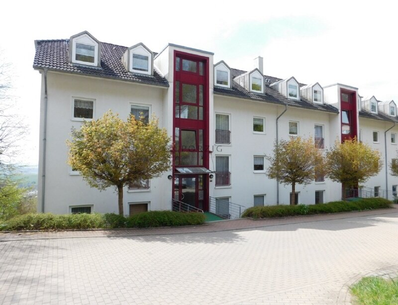 Wohnung zur Miete 370 € 2 Zimmer 60,3 m²<br/>Wohnfläche 1.<br/>Geschoss Hinrich-Wichern-Str. 3a Hohenstein-Ernstthal Hohenstein-Ernstthal 09337