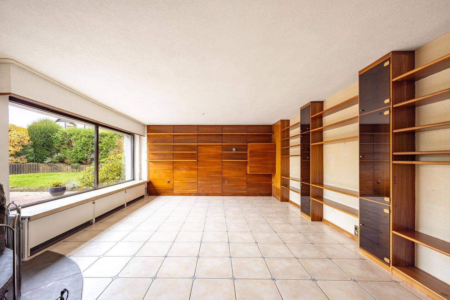 Immobilie in Kierspe - Winkelbungalow mit Einlieger, Doppelgarage, Photovoltaik und schönem Garten - Bild 2