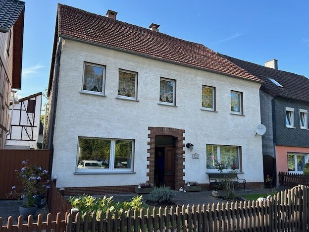 Einfamilienhaus zum Kauf 179.000 € 6 Zimmer 150 m²<br/>Wohnfläche 314 m²<br/>Grundstück Höxter - Kernstadt Höxter 37671