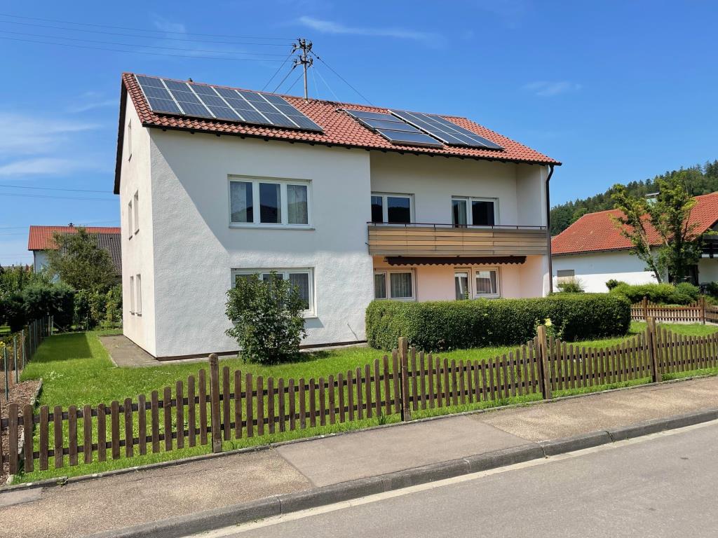 Mehrfamilienhaus zum Kauf 520.000 € 10 Zimmer 214 m²<br/>Wohnfläche 580 m²<br/>Grundstück Gingen/ Fils 73333