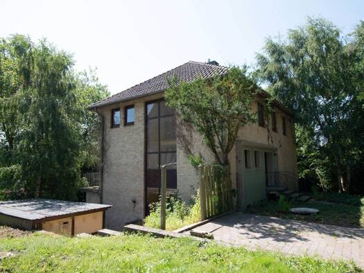 Villa zum Kauf 485.000 € 8 Zimmer 264,4 m² 907 m² Grundstück Schleswig 24837