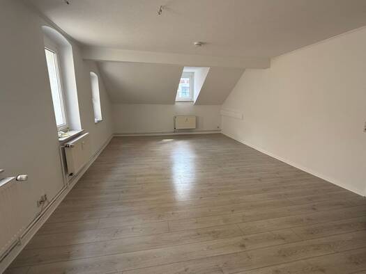 Wohnung zur Miete 605 € 4 Zimmer 93 m² Geschoss 2/2 frei ab sofort Straße des Friedens Weißwasser/O.L. 02943