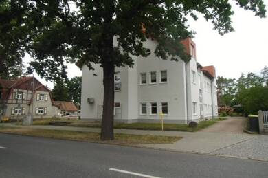 Wohnung zur Miete 400 € 2 Zimmer 69 m² EG frei ab sofort Hoyerswerdaer Straße Bernsdorf Bernsdorf 02994