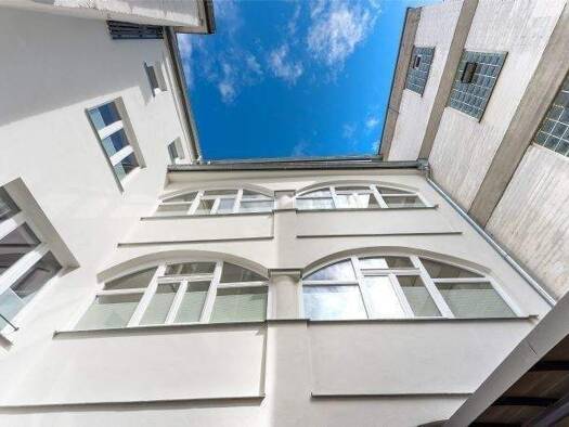 Studio zur Miete 390 € 1 Zimmer 1. Geschoss frei ab 01.12.2025 Straubing 94315