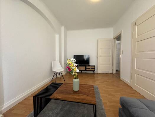 WG-Zimmer zur Miete 900 € 2 Zimmer 47 m² Geschoss 1/5 frei ab 01.05.2026 Ost Stuttgart 70186