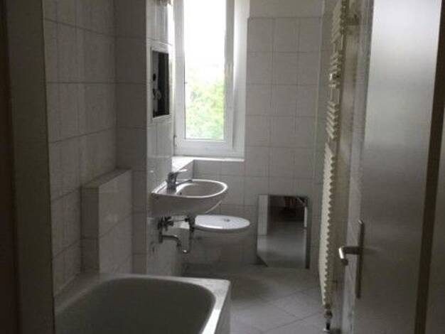 Wohnung zur Miete 541 € 3 Zimmer 72,7 m² 3. Geschoss frei ab 31.08.2026 Am Dahlienheim 26 Leuben Ortsamtsbereich Leuben 01257