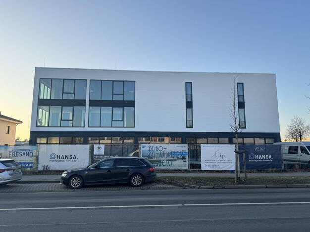 Ladenfläche zur Miete - Erstbezug provisionsfrei 6.000 € 3.000 m² Verkaufsfläche Brinckmansdorf Mitte 18055