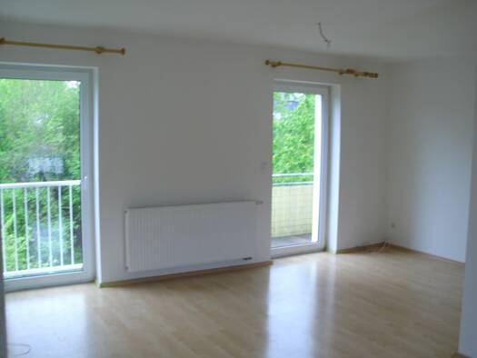 Wohnung zur Miete 360 € 3 Zimmer 67,6 m² Glauchauer Straße 19 b Lichtenstein Lichtenstein (Sachsen) 09350