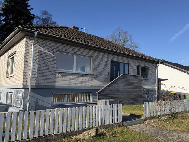 Einfamilienhaus zum Kauf provisionsfrei 459.000 € 6 Zimmer 142 m² 700 m² Grundstück Alte Straße 3 a Aegidienberg Bad Honnef 53604