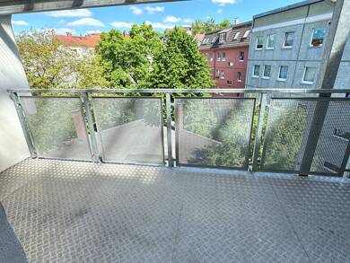 Wohnung zur Miete 492 € 3 Zimmer 81,8 m² Dachgeschoss, 4. Geschoss frei ab sofort Ziegelberg Ostviertel Gera 07545