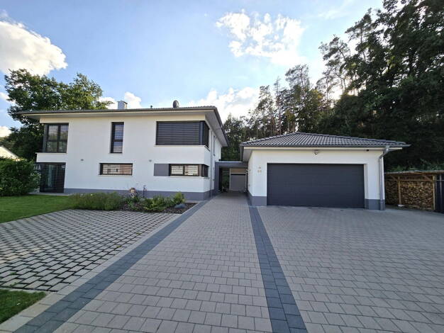 Einfamilienhaus zum Kauf provisionsfrei 1.540.000 € 11 Zimmer 250 m² 1.111 m² Grundstück Wolkersdorf Schwabach 91126