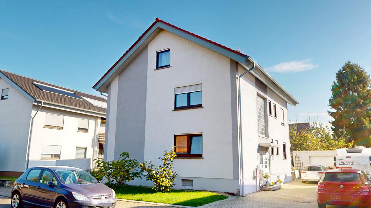 Mehrfamilienhaus zum Kauf 799.000 € 9 Zimmer 220,5 m²<br/>Wohnfläche 644 m²<br/>Grundstück Kreuzstraße 26 Illingen Elchesheim-Illingen / Illingen 76477