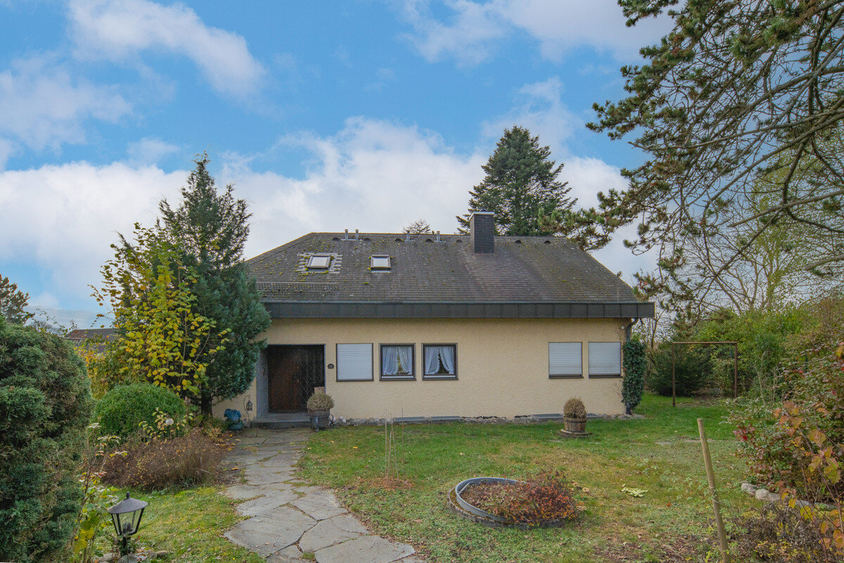 Villa zum Kauf 649.000 € 8 Zimmer 243,1 m²<br/>Wohnfläche 2.098 m²<br/>Grundstück Weilersbach Villingen-Schwenningen Weilersbach 78052