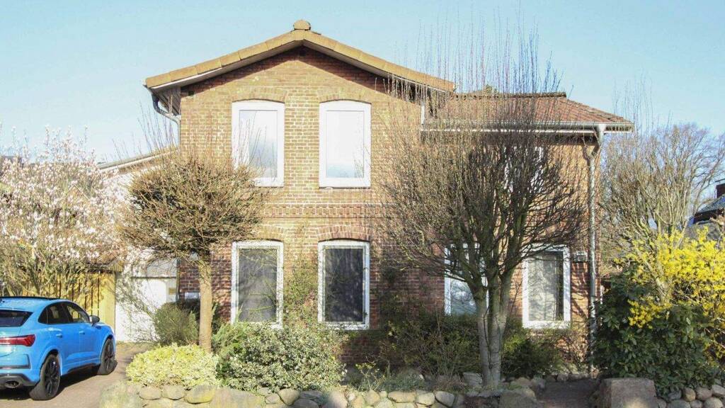 Mehrfamilienhaus zum Kauf als Kapitalanlage geeignet 550.000 € 6 Zimmer 260 m² 868,2 m² Grundstück Kaltenkirchen 24568