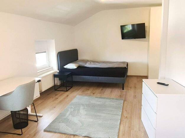 Studio zur Miete Wohnen auf Zeit 530 € 4 Zimmer 19 m² frei ab sofort Uhlandstraße 4.Og rechts Ostend Frankfurt am Main 60314