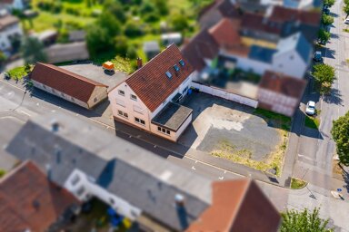 Wohn- und Geschäftshaus zum Kauf als Kapitalanlage geeignet 749.000 € 6 Zimmer 348 m² 1.280 m² Grundstück Steinbach Fernwald 35463