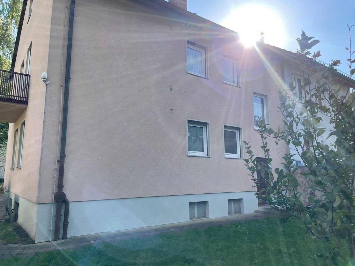 Doppelhaushälfte zum Kauf provisionsfrei 749.000 € 7 Zimmer 126 m²<br/>Wohnfläche 383 m²<br/>Grundstück Sebaldus Erlangen 91056