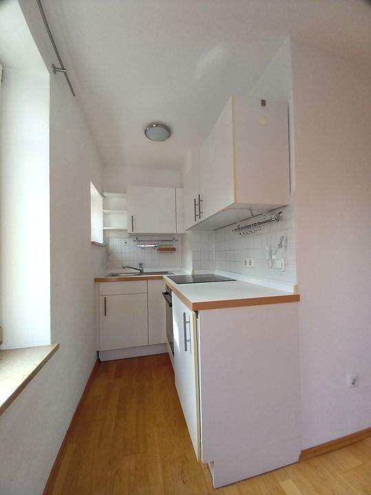 Immobilie in Nördlingen - 2 Zimmer Wohnung mit Garagenstellplatz und Einbauküche in der Innenstadt - Bild 3