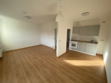 Wohnung zur Miete 379 € 3 Zimmer 57,3 m² 2. Geschoss Gräfenrodaer Straße 28 Oberhof 98559