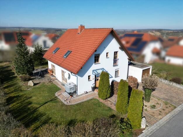 Haus zum Kauf 439.000 € 7 Zimmer 155 m² 864 m² Grundstück Großheirath 96269