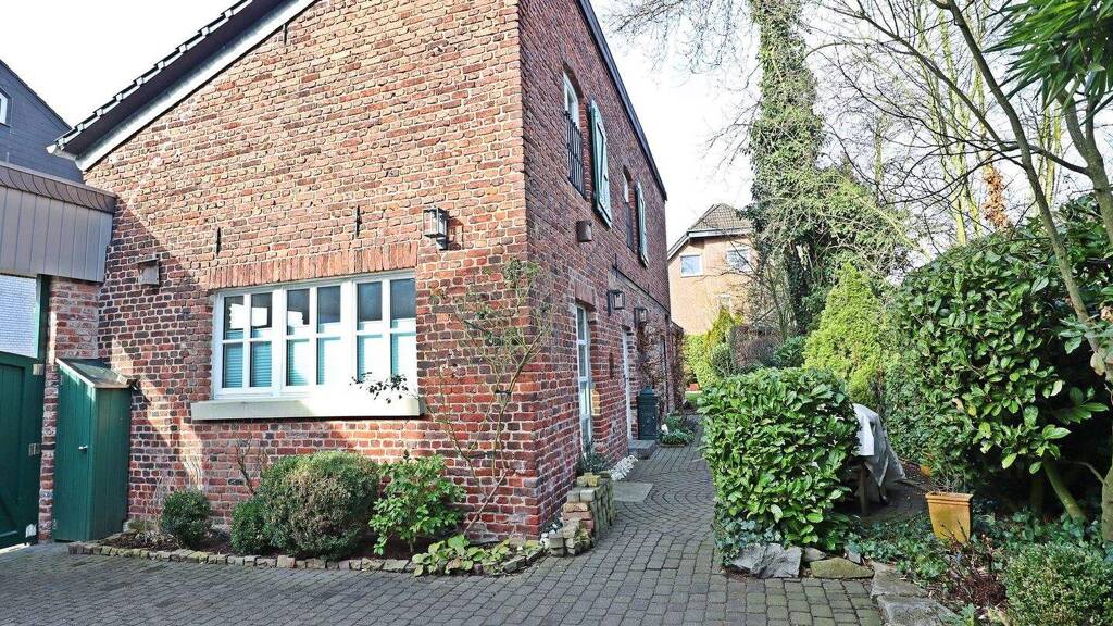 Einfamilienhaus zur Miete 1.020 € 2,5 Zimmer 92 m² 557 m² Grundstück frei ab 01.03.2026 Eggerscheidt Ratingen / Eggerscheidt 40883