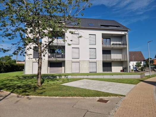 Wohnung zur Miete 995 € 4 Zimmer 94 m² Geschoss 2/4 frei ab 01.04.2026 Königsheimer Straße 2 Renquishausen 78603