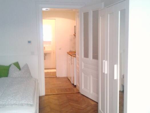 Wohnung zur Miete auf Zeit 1.745 € 1 Zimmer 27 m² frei ab sofort Wien 1140