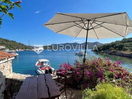 Haus zum Kauf 750.000 € 2 Zimmer 203 m² Rava Rava