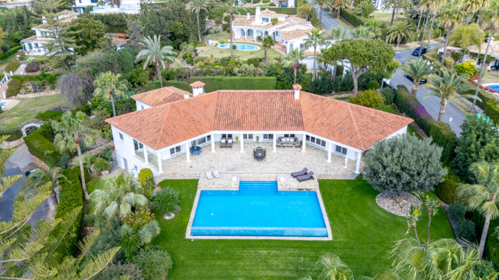 Villa zum Kauf 3.600.000 € 5 Zimmer 786 m² 3.722 m² Grundstück Marbella East 29600
