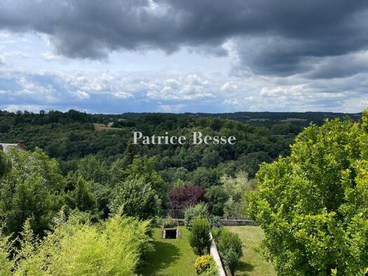 Reihenmittelhaus zum Kauf 250.000 € 7 Zimmer 219 m² Nontron 24300