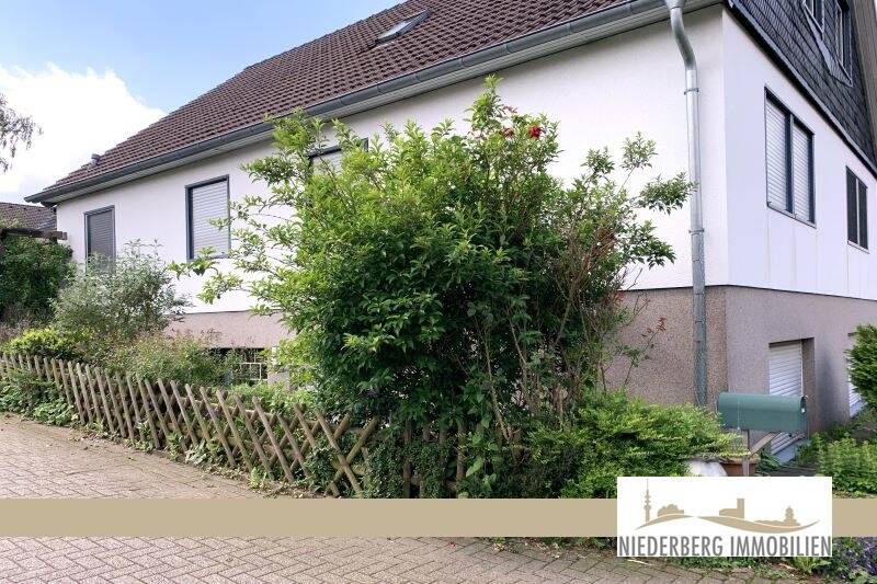 Einfamilienhaus zum Kauf 495.000 € 8,5 Zimmer 193 m²<br/>Wohnfläche 419 m²<br/>Grundstück Mautweg 21 Innenstadt Wülfrath 42489