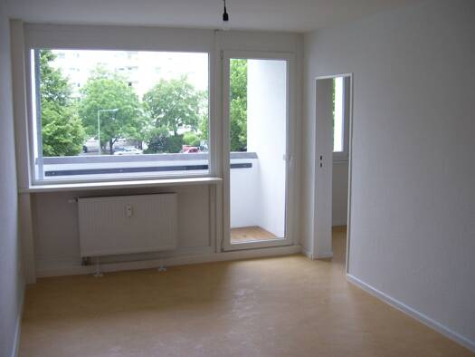 Studio zur Miete 383 € 1 Zimmer 30,7 m² 8. Geschoss frei ab 16.07.2026 Eichhorster Weg 44 Märkisches Viertel Berlin 13435