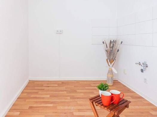 Wohnung zur Miete 239 € 2 Zimmer 39,3 m² 2. Geschoss frei ab 01.06.2026 Paul-Bertz-Str. 62 Helbersdorf Chemnitz 09120