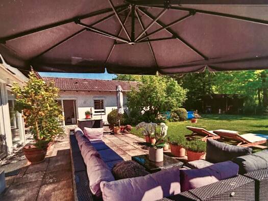 Villa zur Miete 3.500 € 5 Zimmer 220 m² 970 m² Grundstück frei ab 04.04.2026 Krailling 82152