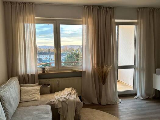 WG-Zimmer zur Miete 750 € 2,5 Zimmer 50 m² Geschoss 4/5 frei ab sofort Rielasingen Rielasingen-Worblingen 78239