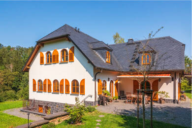 Einfamilienhaus zum Kauf 7 Zimmer 250 m² 34.052 m² Grundstück Kleinolbersdorf-Altenhain Chemnitz 09128