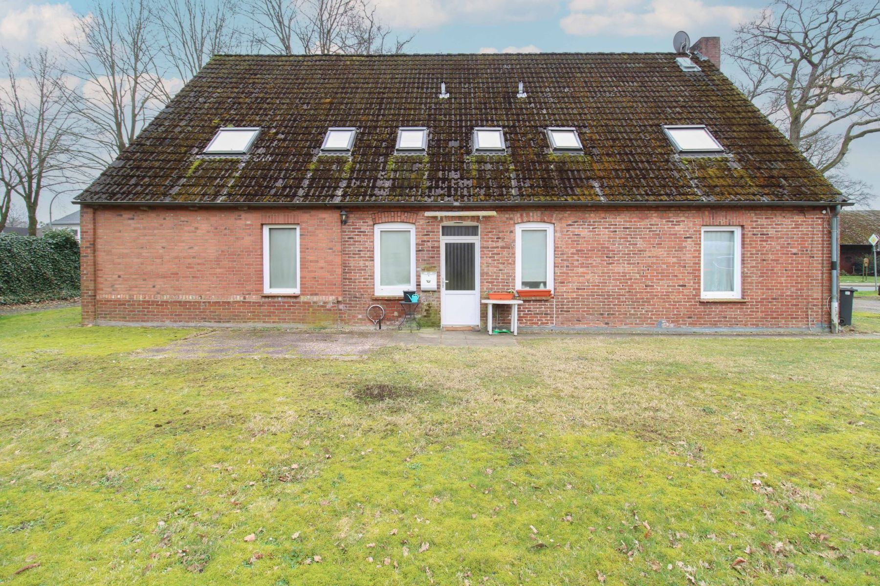 Mehrfamilienhaus zum Kauf 219.000 € 11 Zimmer 267,8 m²<br/>Wohnfläche 598,3 m²<br/>Grundstück Glinstedt Gnarrenburg 27442