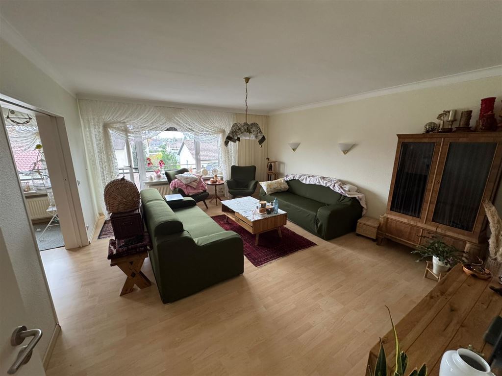 Wohnung zum Kauf 299.500 € 4 Zimmer 98 m²<br/>Wohnfläche 2.<br/>Geschoss ab sofort<br/>Verfügbarkeit Dörnigheim Maintal 63477