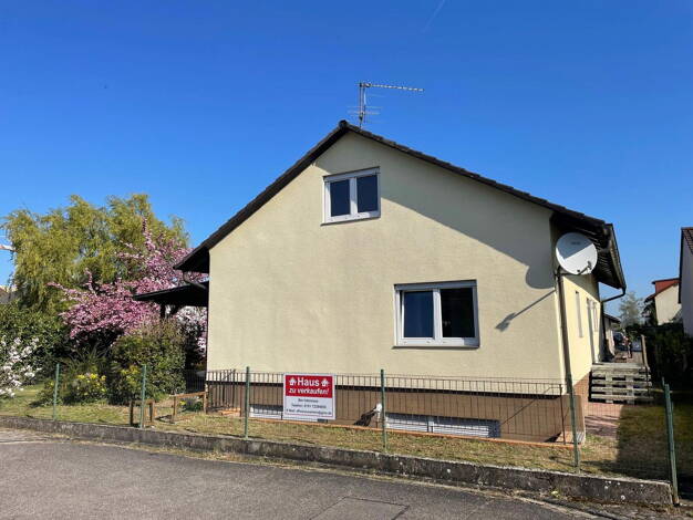 Mehrfamilienhaus zum Kauf provisionsfrei 579.000 € 6 Zimmer 218 m² 512 m² Grundstück Im Schwarzen Grund D 2 Neulußheim 68809