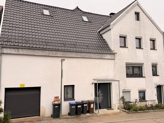 Mehrfamilienhaus zum Kauf als Kapitalanlage geeignet 525.000 € 10 Zimmer 316 m² 350 m² Grundstück Dettingen unter Teck 73265