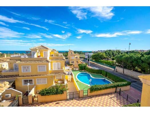 Reihenhaus zum Kauf 289.000 € 4 Zimmer 139 m² Maladeta 0 Torrevieja 03185
