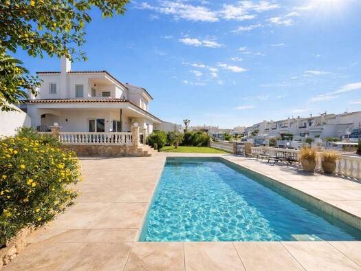 Haus zum Kauf 1.490.000 € 300 m² 776 m² Grundstück Empuriabrava 17487
